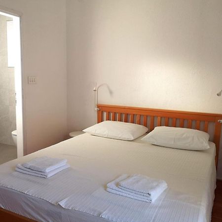 Apartments Angela Макарска Стая снимка