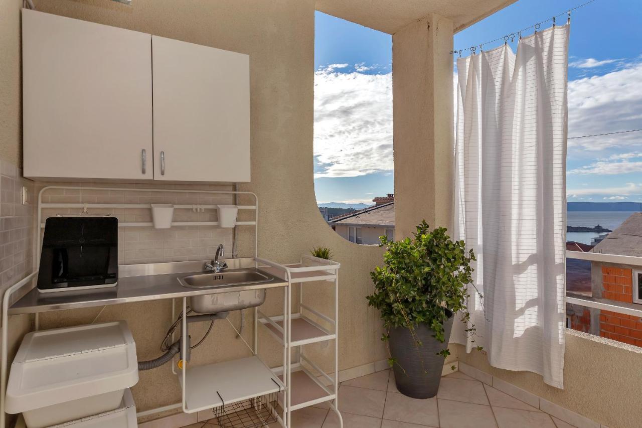 Apartments Angela Макарска Екстериор снимка